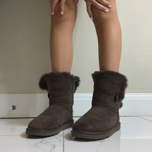 uggs dark brown